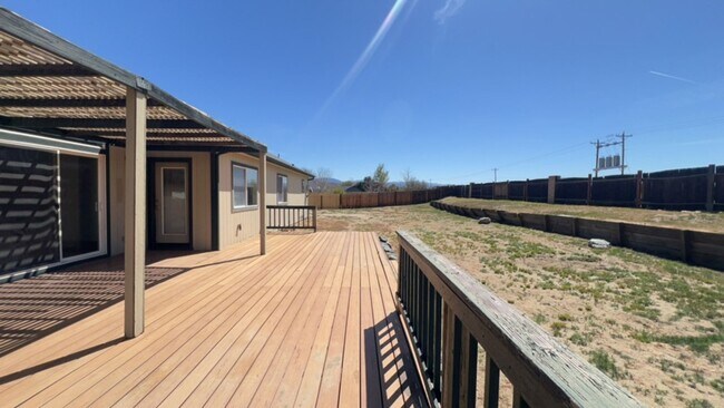 Building Photo - 3/2/2 Home in Minden, Johnson Lane area