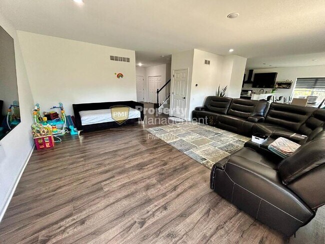 Building Photo - 5625 Burr Rdg Cir