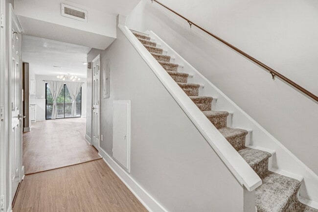 Building Photo - RENOVATED 2 BR | 2 BA Townhome in Goldsboro *less than 2 miles from SJAFB*