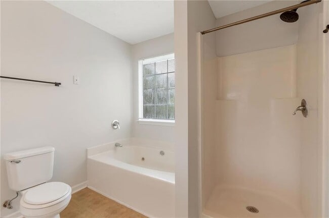 Building Photo - 2055 Amberly Glen Way