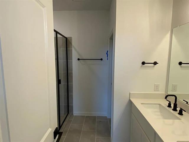 Building Photo - 2221 Grassland Ave