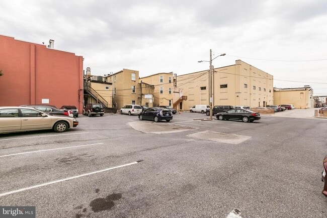 Building Photo - 1 W Henrietta St