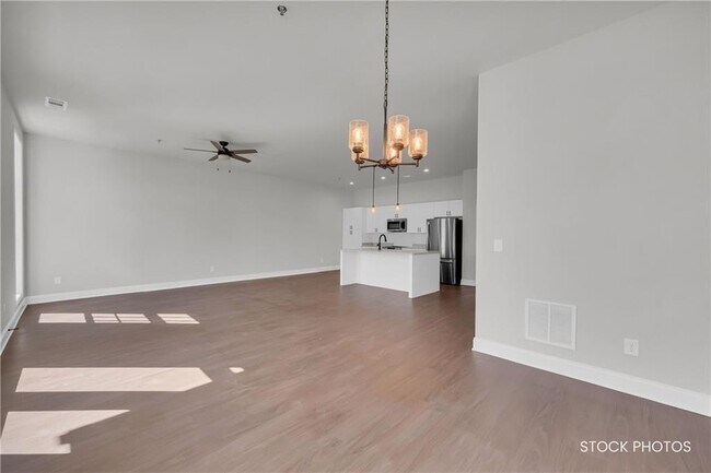 Building Photo - 1058 Homestead Wy St