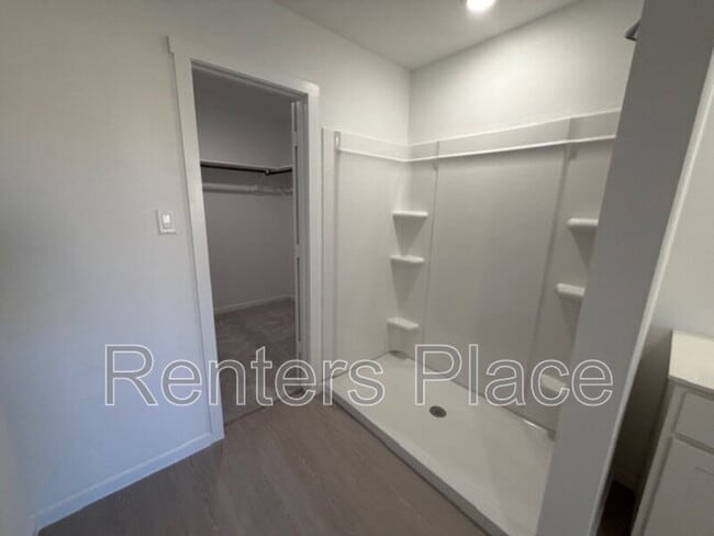 Building Photo - 3705 Montage Blvd