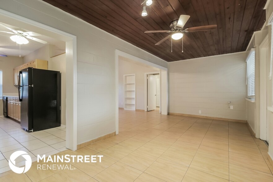 Building Photo - 28 S Oxalis Dr