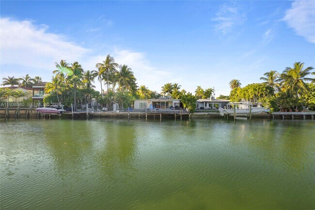 Building Photo - 4172 Chase Ave