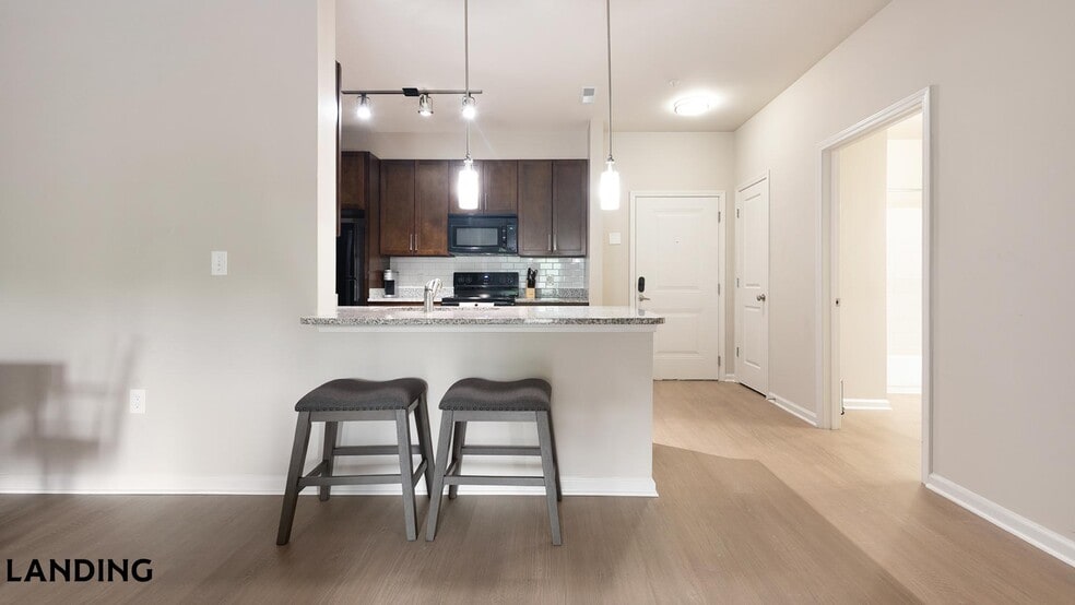 Building Photo - 8100 Palisades Cir