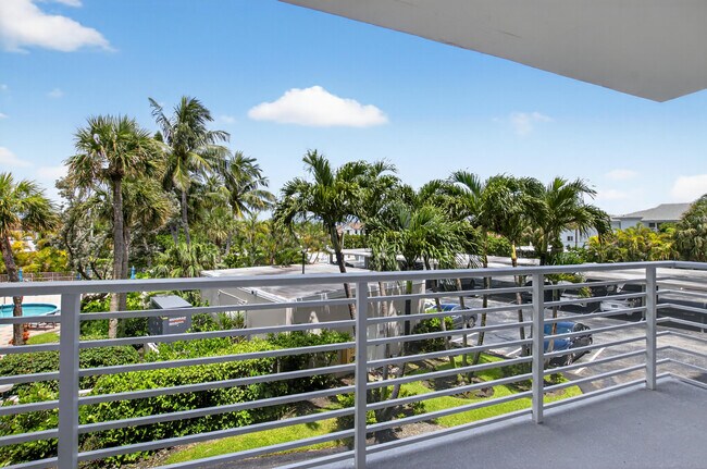 Building Photo - 2851 S Ocean Blvd