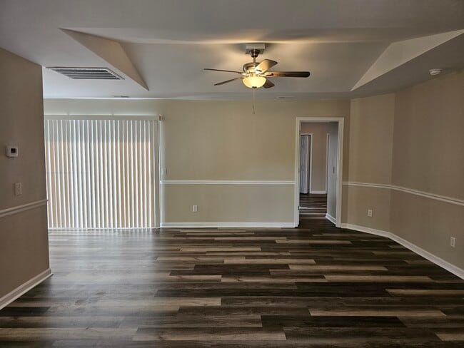 Building Photo - 5080 Seymour Rd