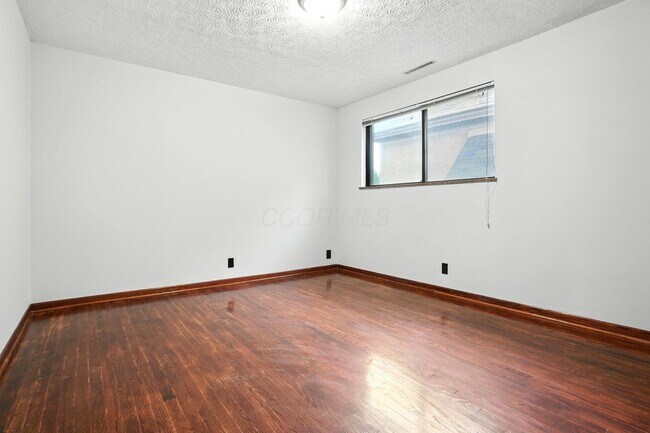 Building Photo - 295 E Whittier St