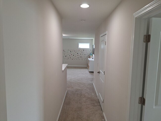 Building Photo - Magnificent Five Bedroom Home in Elgin SC!