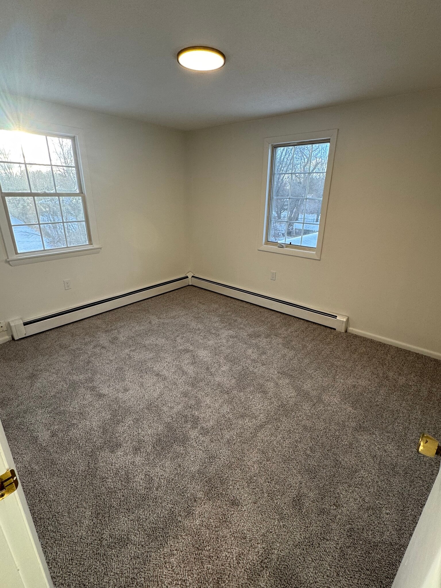 Building Photo - 3 Bayview St