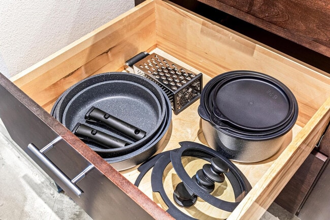 Building Photo - 606 N Washington Ave