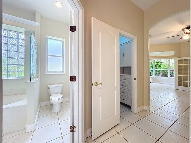 Building Photo - 4361 Davidia Dr