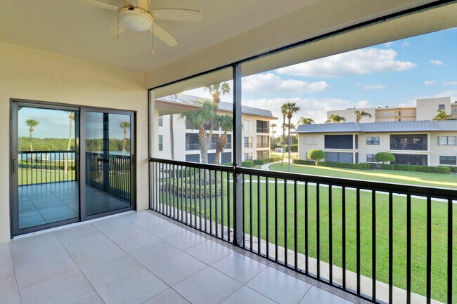 Building Photo - 275 S Beach Rd