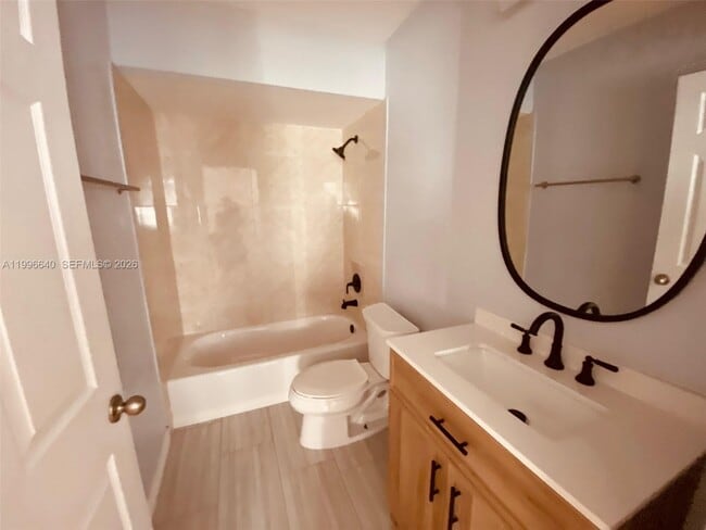 Building Photo - 9890 Hammocks Blvd