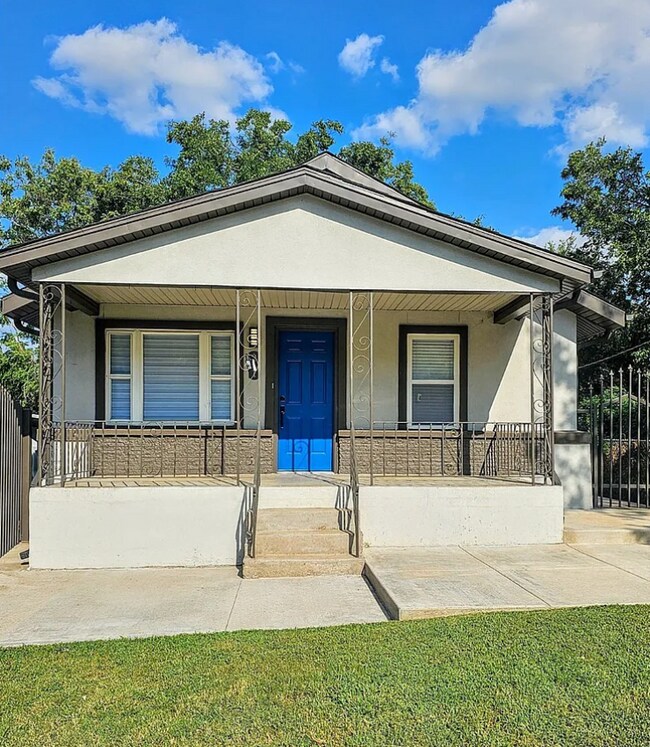 Building Photo - 241 S Richmond Ave