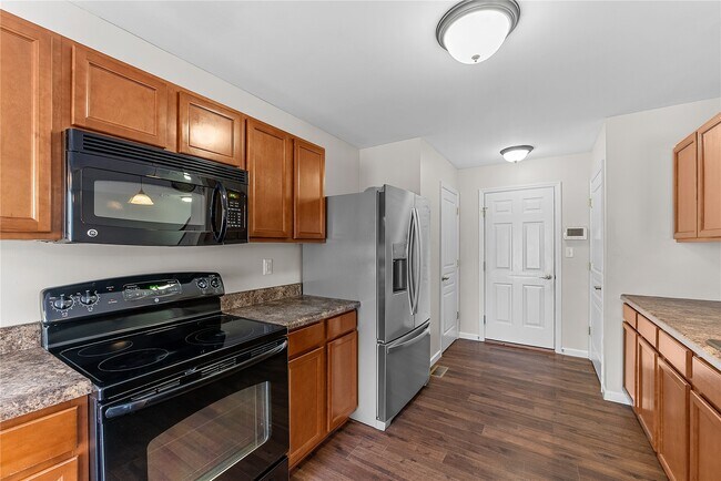 Building Photo - 467 Parkgate Dr