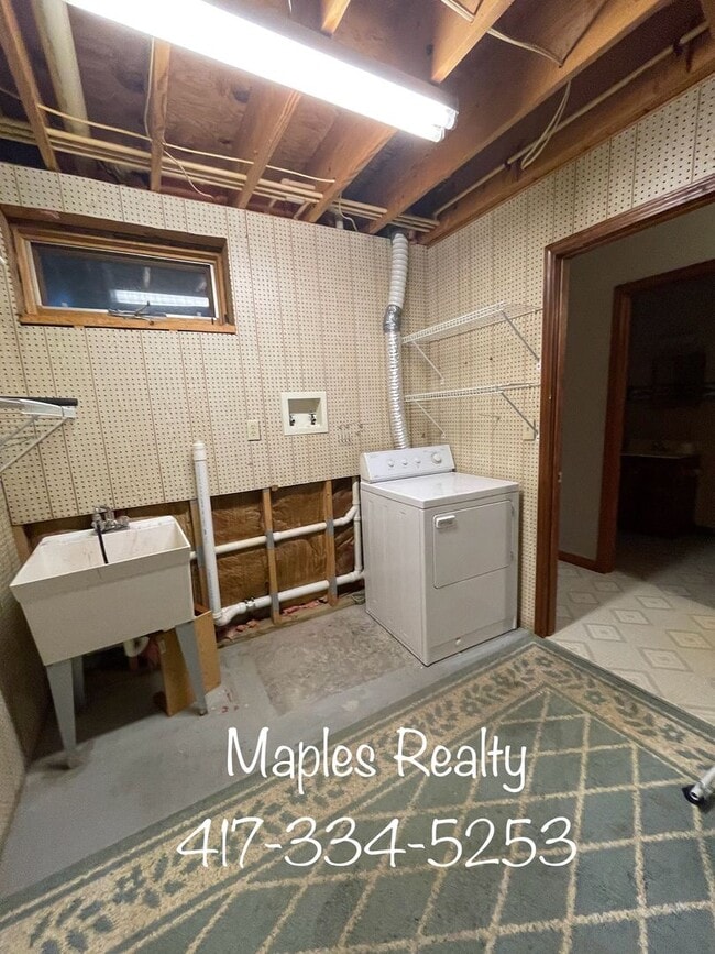 Building Photo - 3 bedroom, 2.5 bath in Ridgedale, MO near Big Cedar Lodge