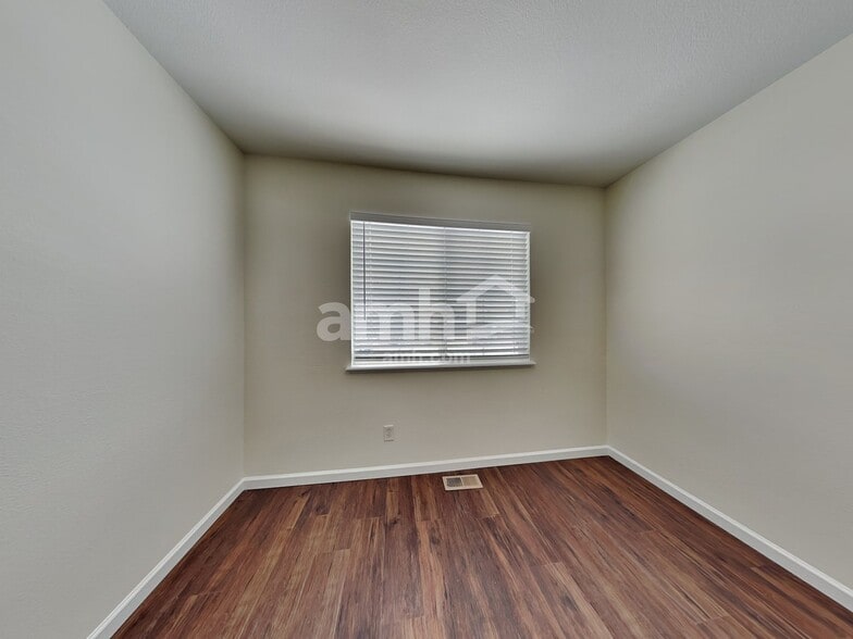 Building Photo - 7304 Edgebrook Dr