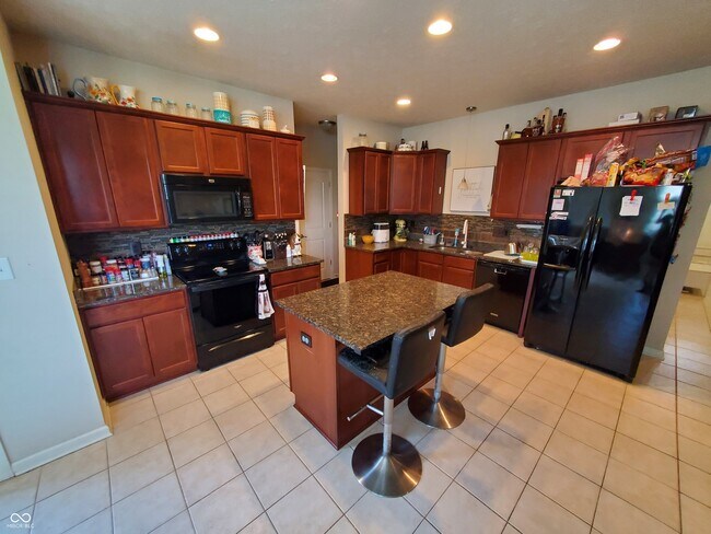 Building Photo - 1744 Cold Springs Dr