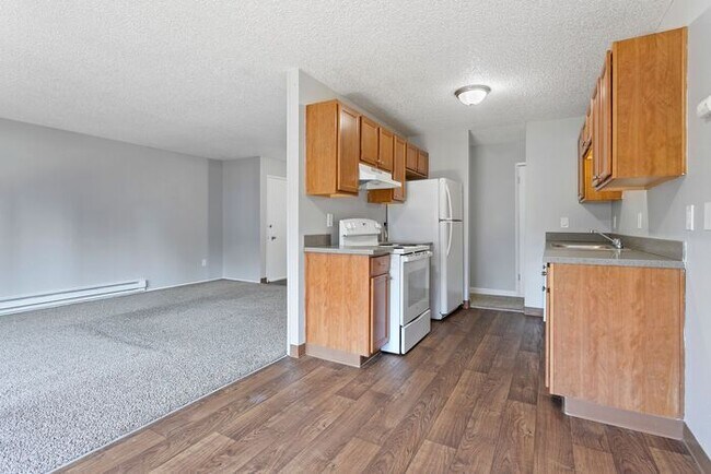 Building Photo - Lovely 2bed/1bath Available Now! Pets OK! Call For Info!