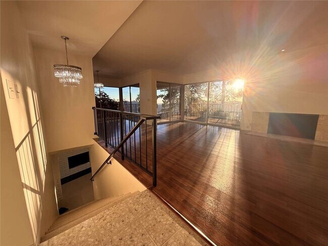 Building Photo - 490 Starlight Crest Dr