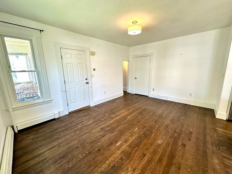 Building Photo - 70 Gardner St