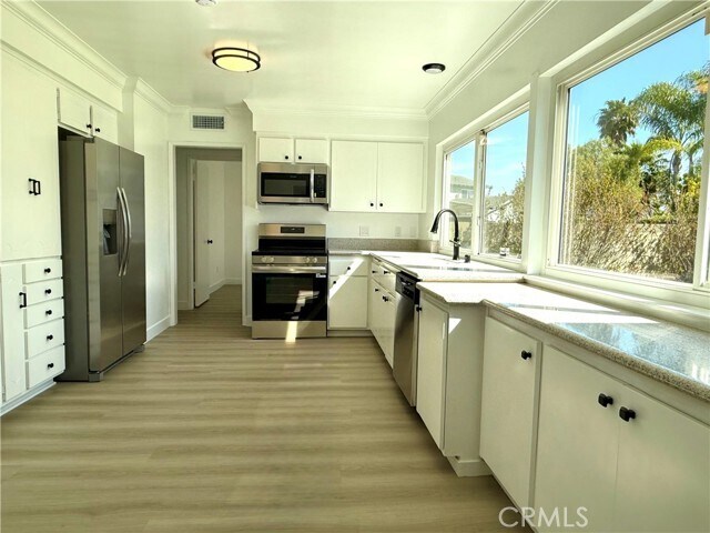 Building Photo - 17172 Apel Ln