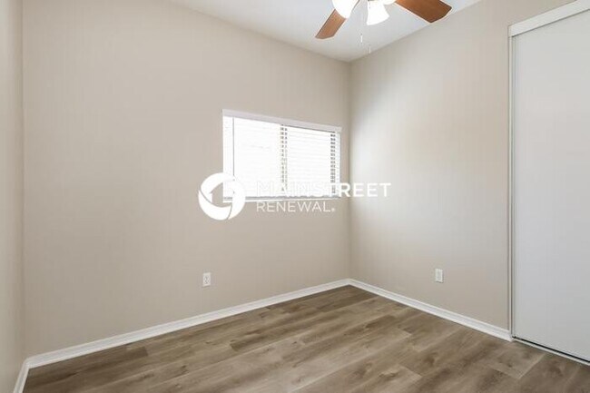 Building Photo - 4 Bedroom Pet-Friendly Home in MESA, AZ with Main Street Renewal