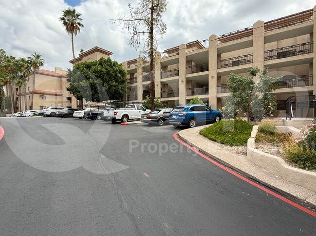 Building Photo - 5104 N 32nd St