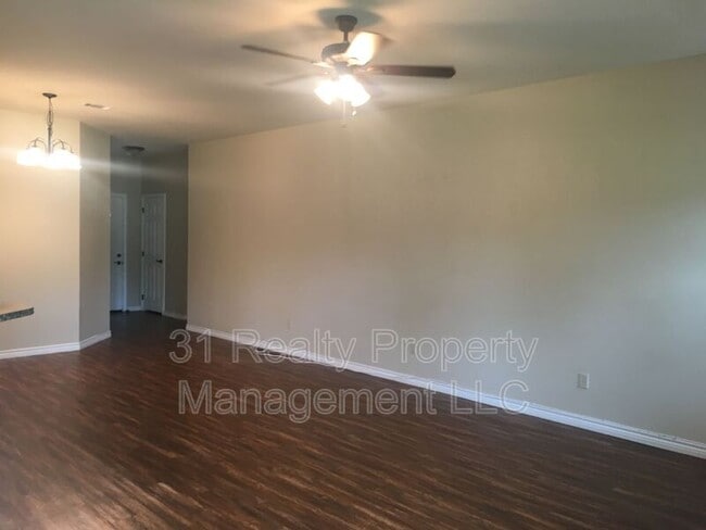 Building Photo - 1009 Rice St