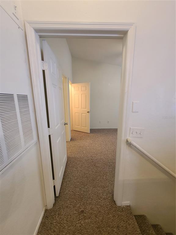 Building Photo - 5903 Willow Ridge Dr