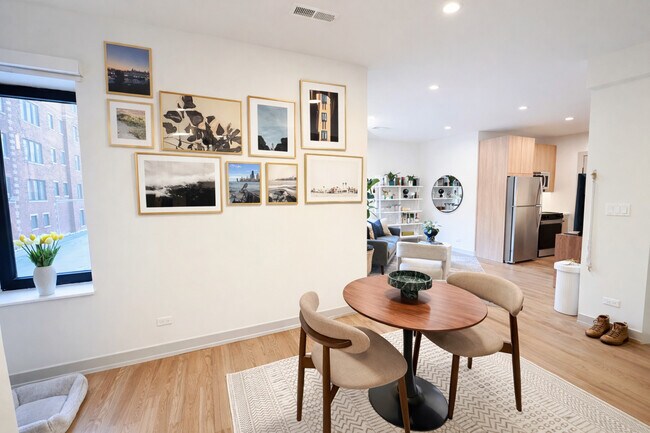 Building Photo - 1335 W Estes Ave