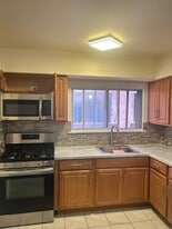 Building Photo - 3529 Kingsland Ave