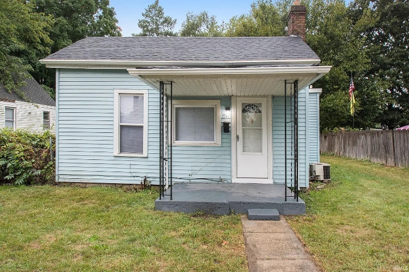 Building Photo - 1911 Clyde St