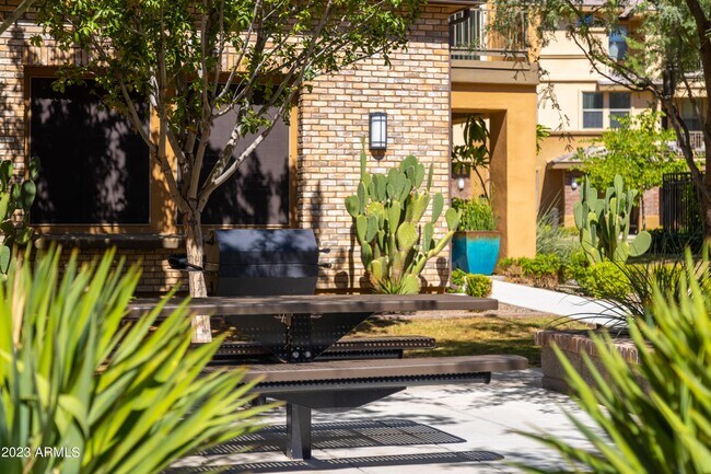 Building Photo - 17850 N 68th St