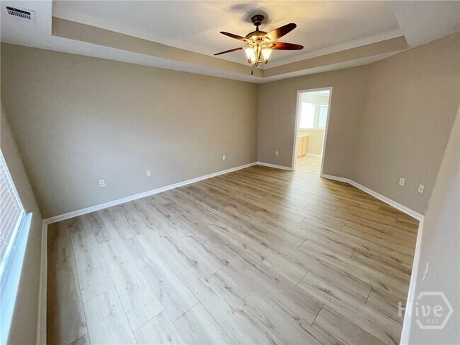 Building Photo - 322 Laurel Hill Cir