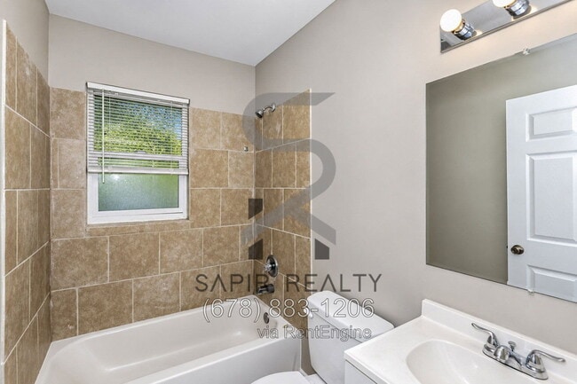 Building Photo - 2853 Belvedere Ln