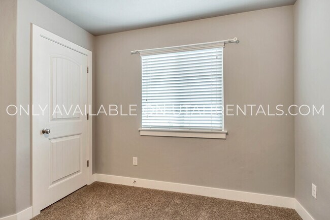 Building Photo - 1828 W 761 S