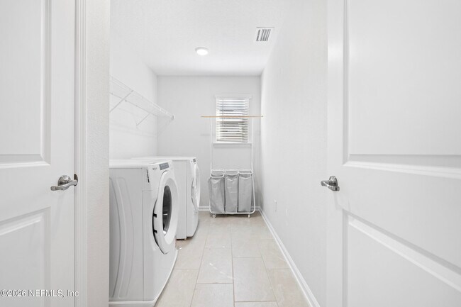 Building Photo - 327 Wambaw Dr