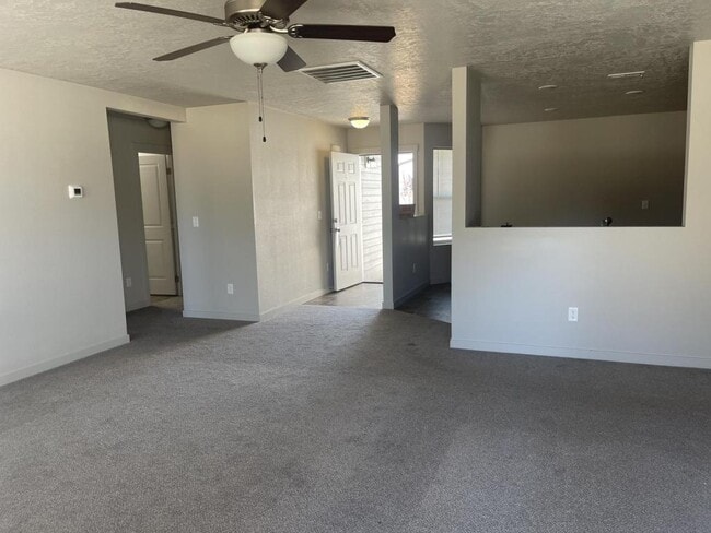 Building Photo - 15066 N Bonelli Ave