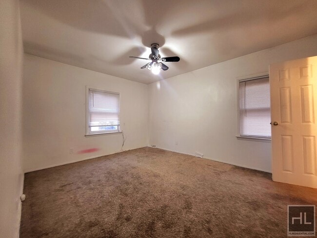 Building Photo - GOTHIC DRIVE