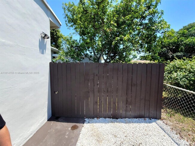 Building Photo - 1720 NW 180th Terrace