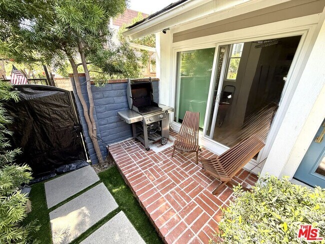 Building Photo - 4305 Alla Rd