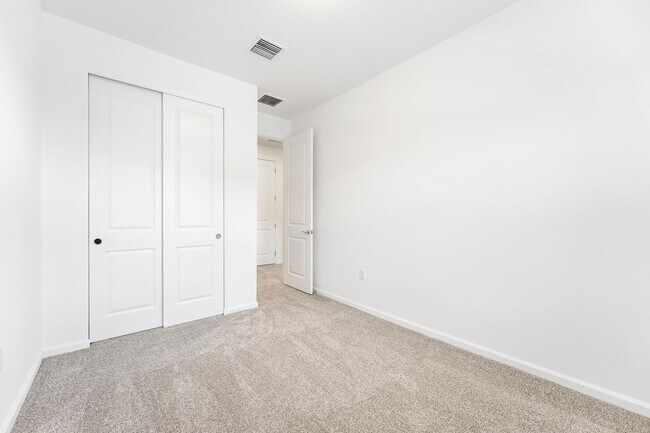 Building Photo - 4333 Efendi Dr