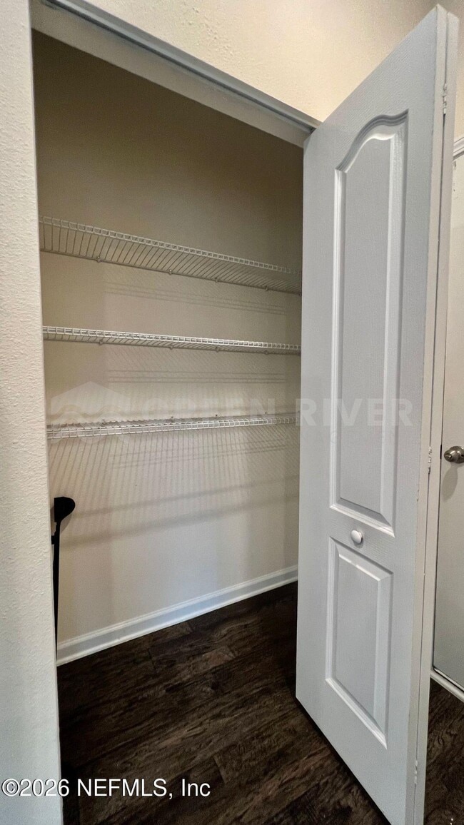 Building Photo - 294 Aralia Ln