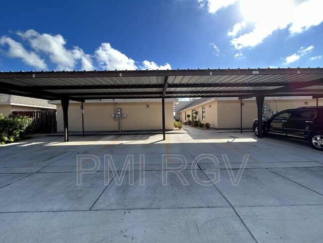 Building Photo - 1207 Upas Dr