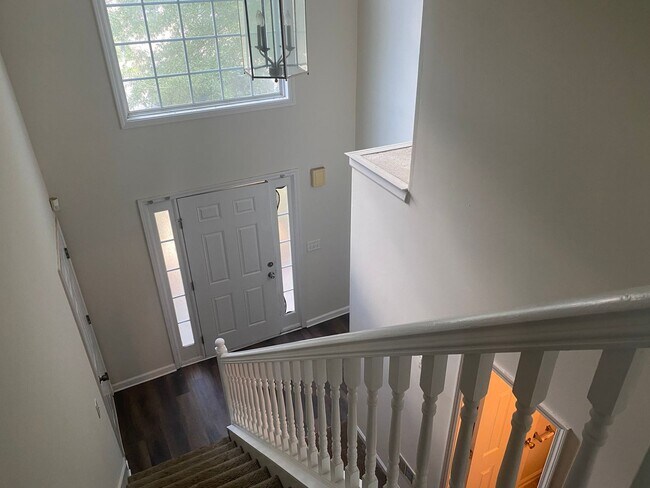 Building Photo - Two Story home in Hampton