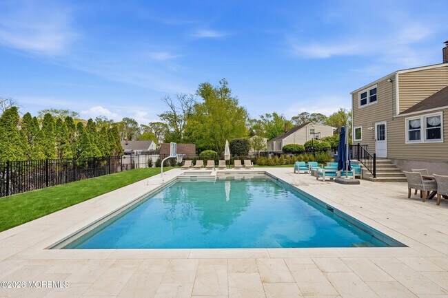 Building Photo - 4 Cheryl Dr